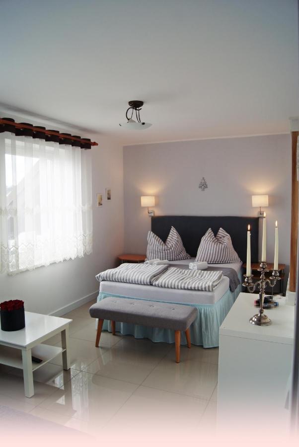 Iwona Pokoje Apartamenty Карвиа Экстерьер фото