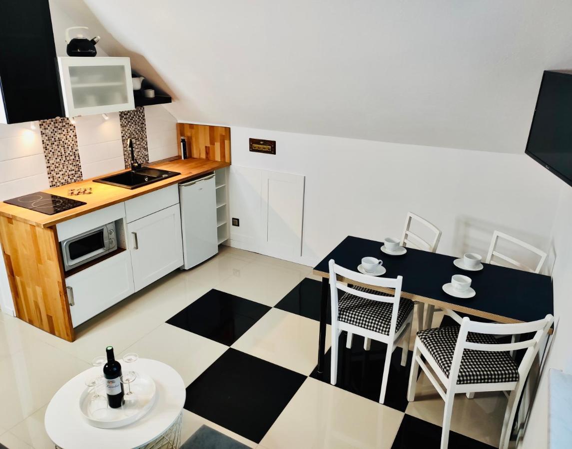 Iwona Pokoje Apartamenty Карвиа Экстерьер фото