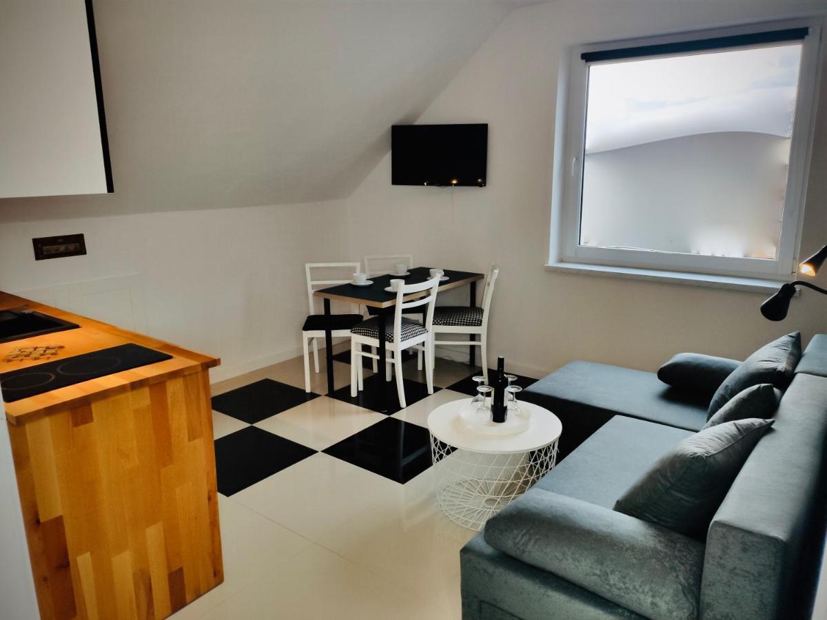 Iwona Pokoje Apartamenty Карвиа Экстерьер фото