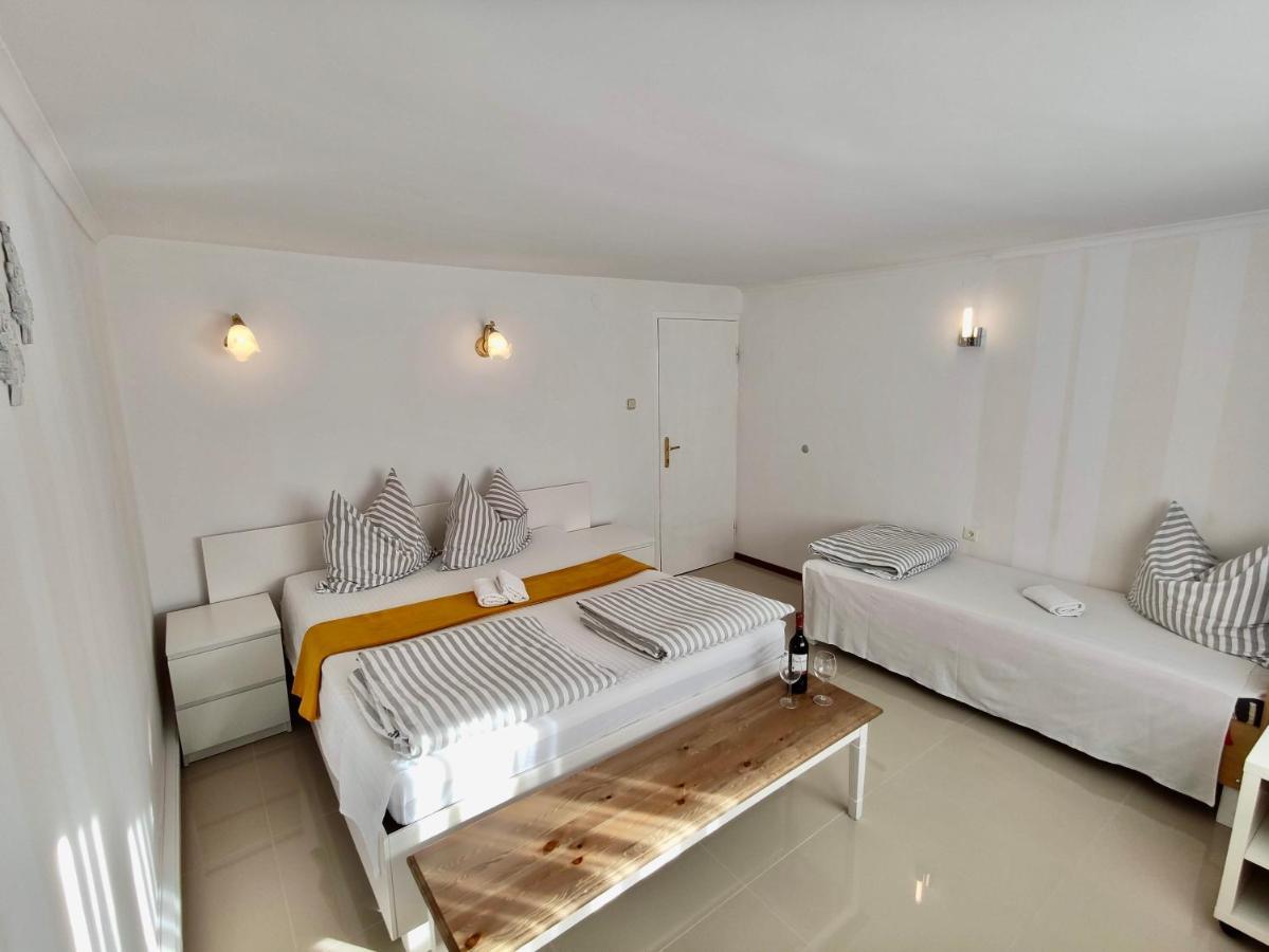 Iwona Pokoje Apartamenty Карвиа Экстерьер фото