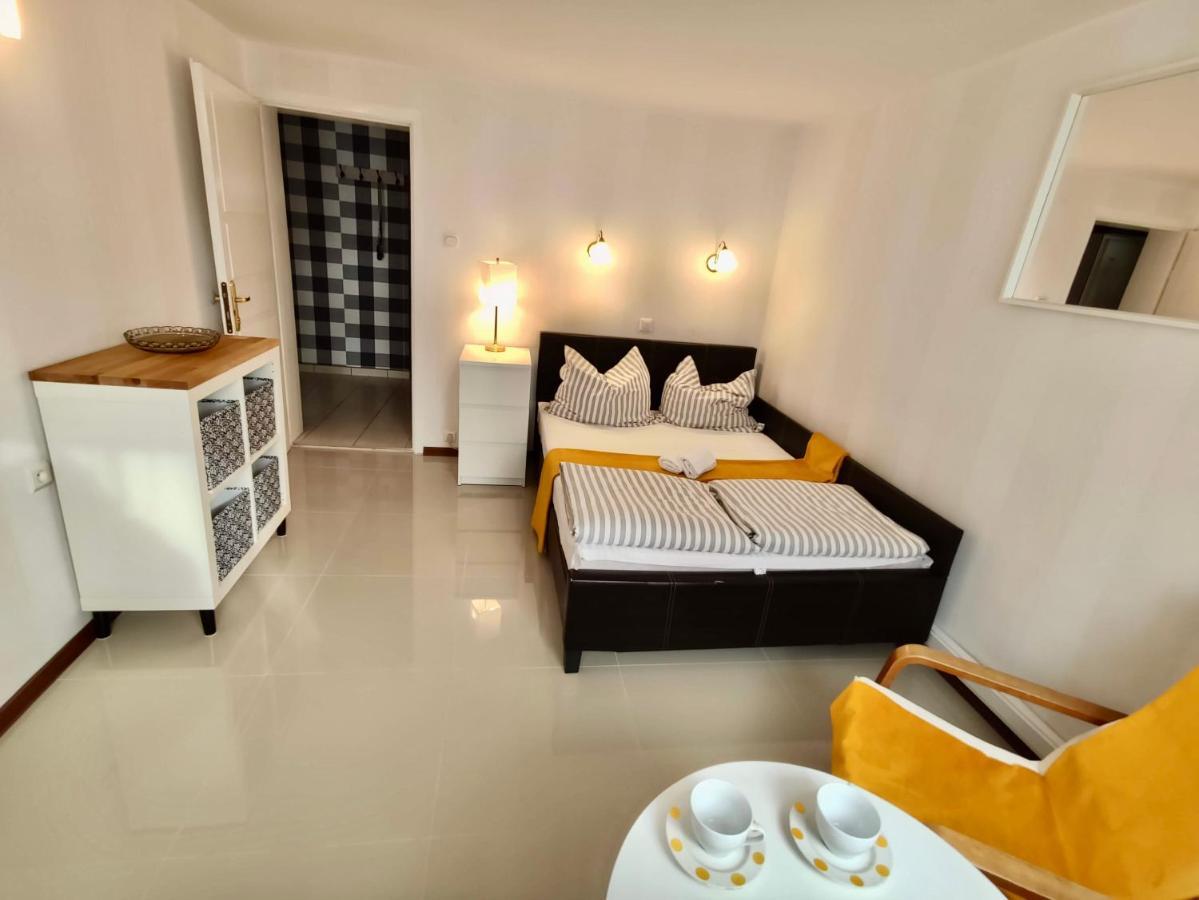 Iwona Pokoje Apartamenty Карвиа Экстерьер фото