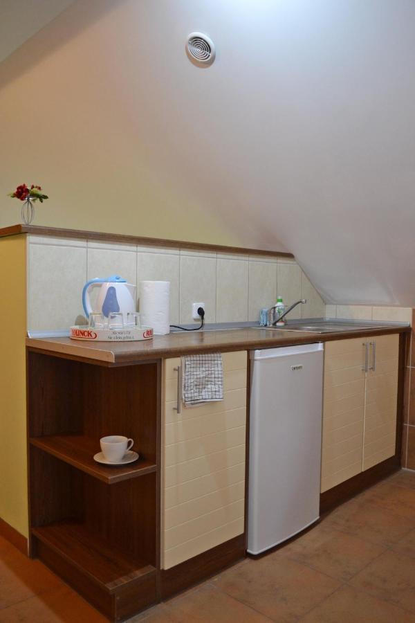 Iwona Pokoje Apartamenty Карвиа Экстерьер фото