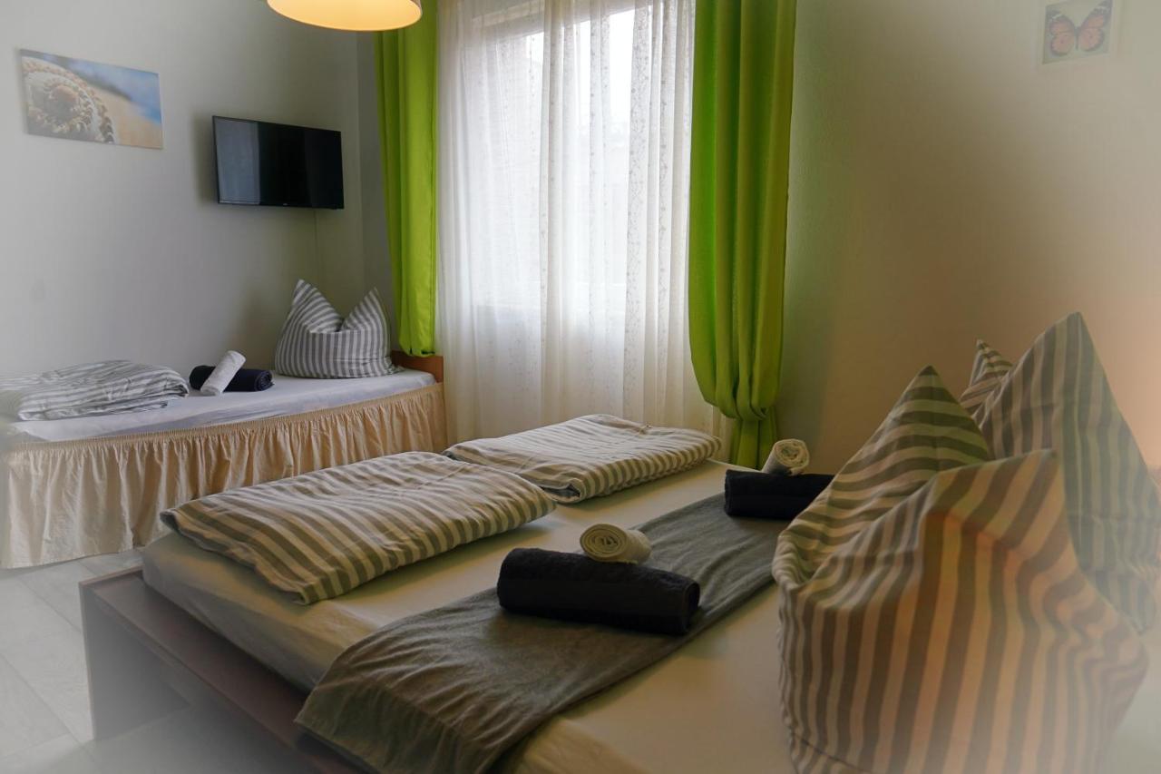 Iwona Pokoje Apartamenty Карвиа Экстерьер фото