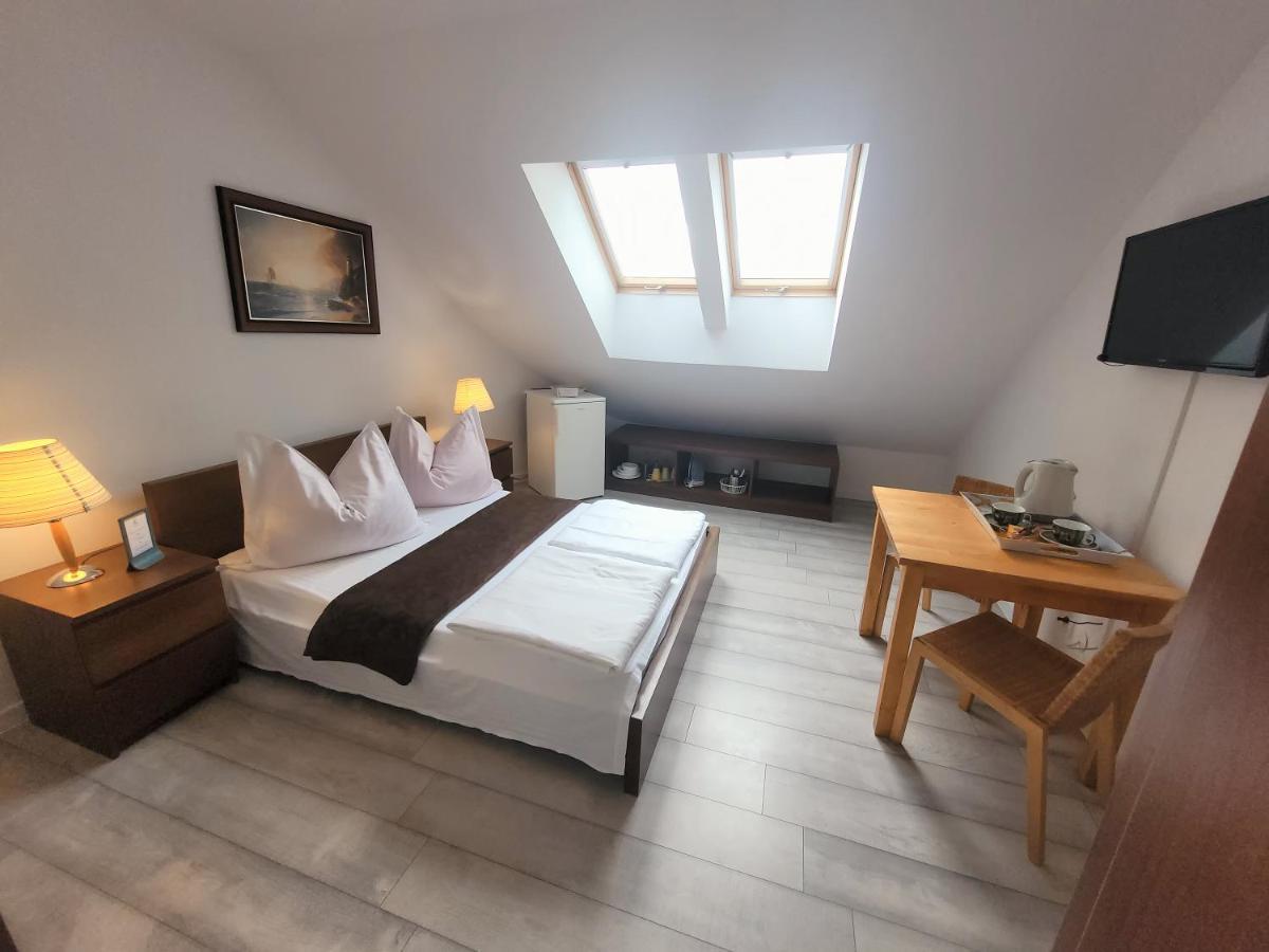 Iwona Pokoje Apartamenty Карвиа Экстерьер фото