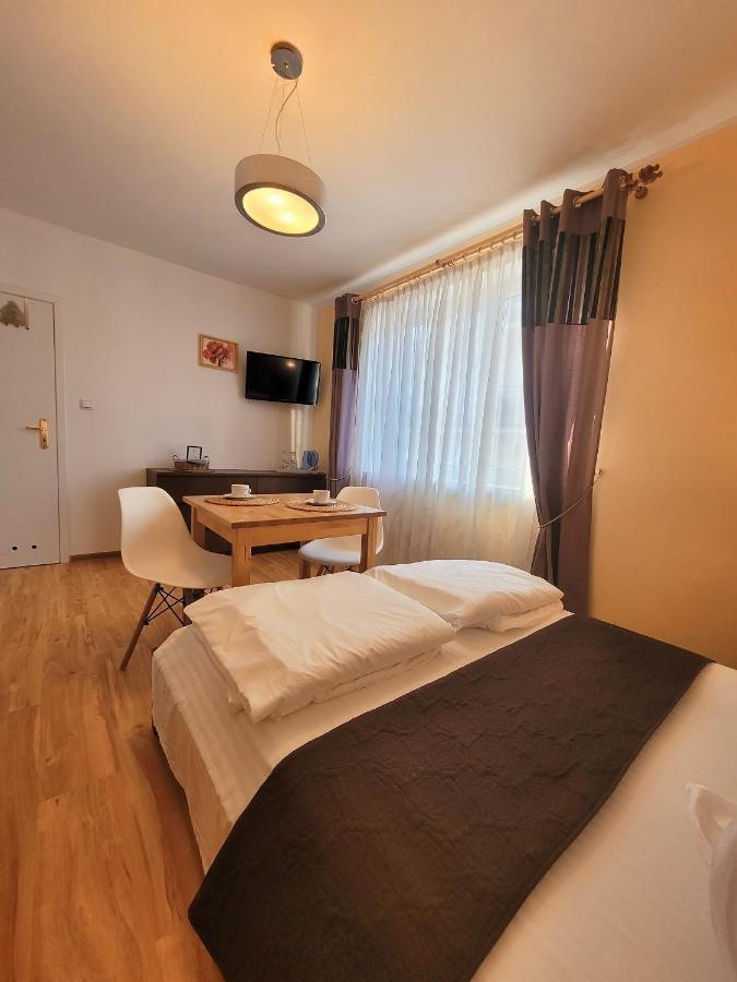 Iwona Pokoje Apartamenty Карвиа Экстерьер фото