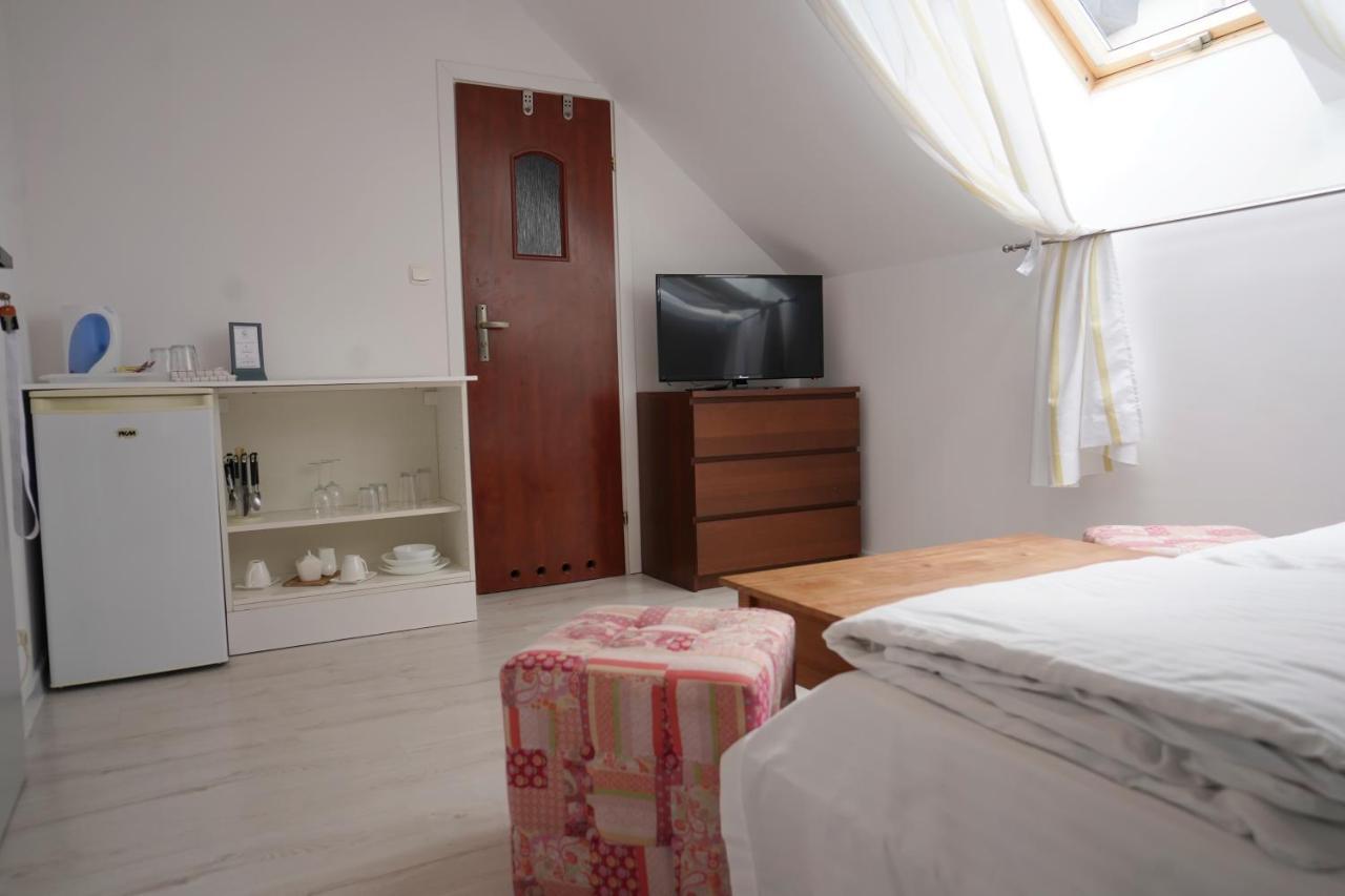 Iwona Pokoje Apartamenty Карвиа Экстерьер фото
