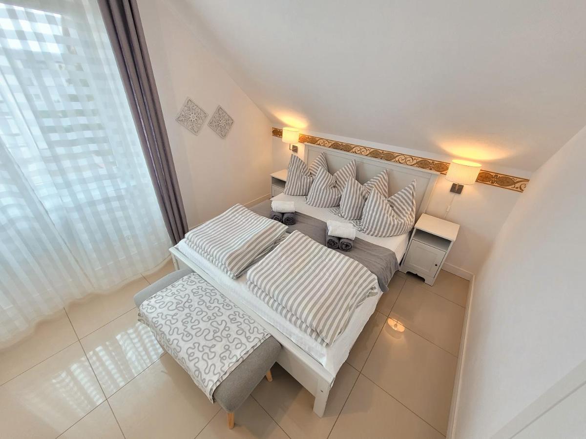 Iwona Pokoje Apartamenty Карвиа Экстерьер фото