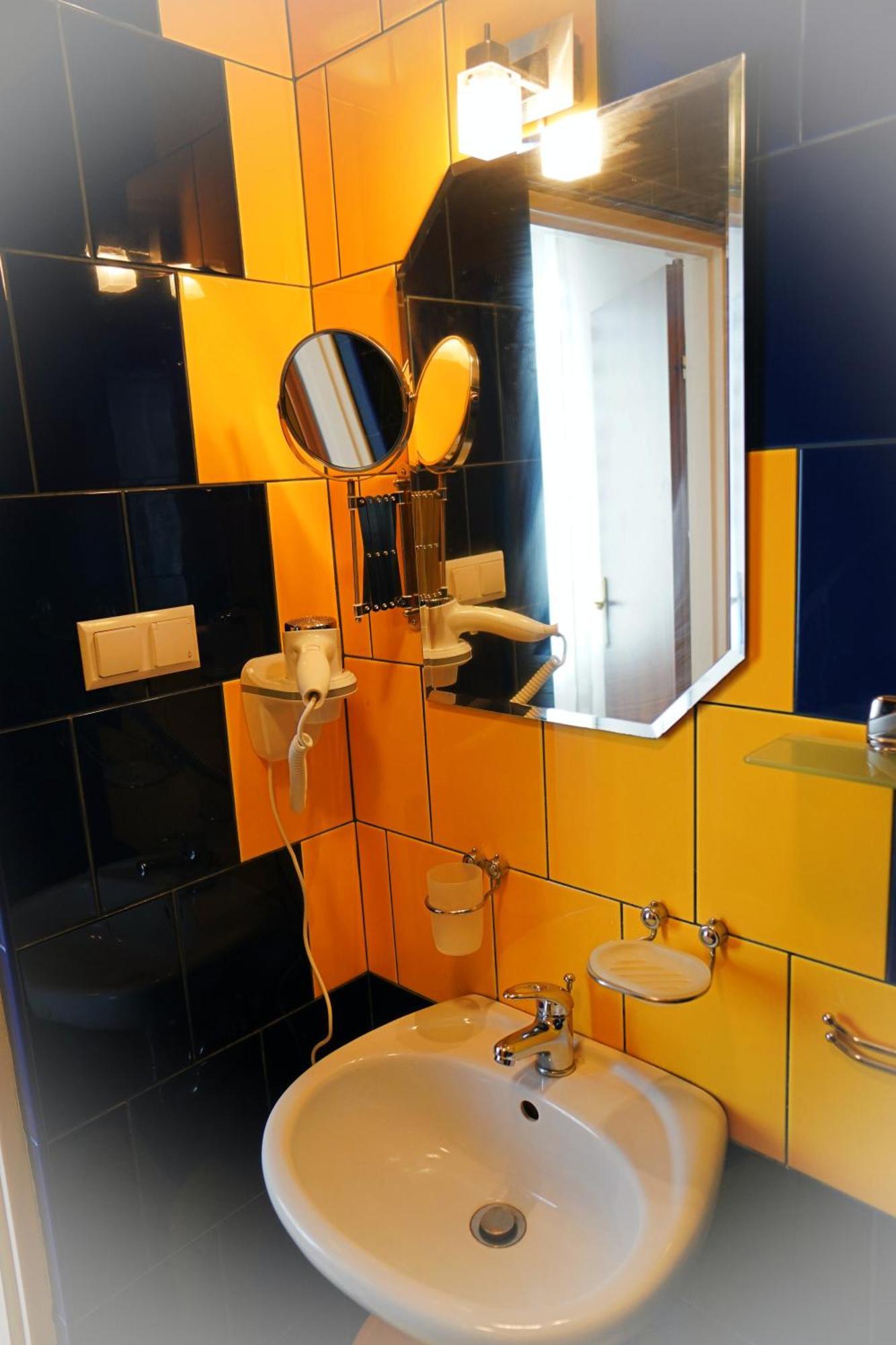 Iwona Pokoje Apartamenty Карвиа Номер фото